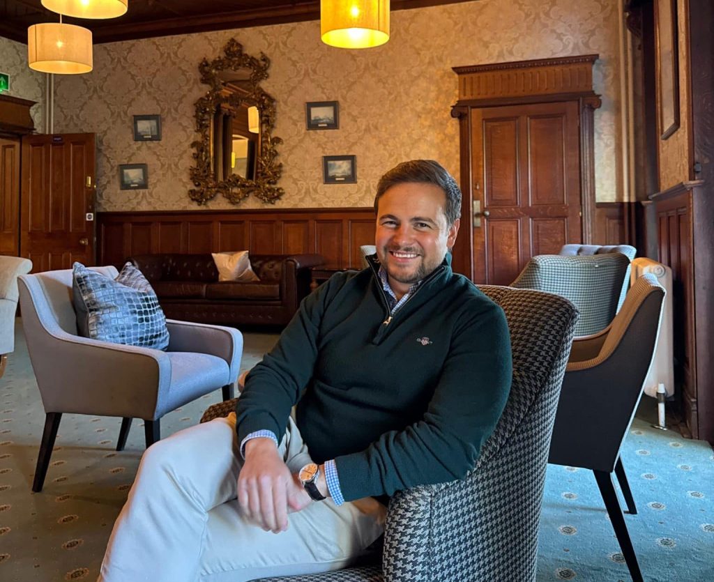 local estate agent alex mills in tunbridge wells office 